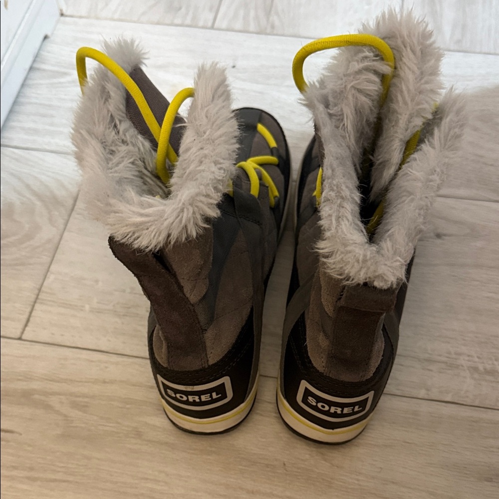 Sorel Gray Boots with Yellow Laces and Fur Trim